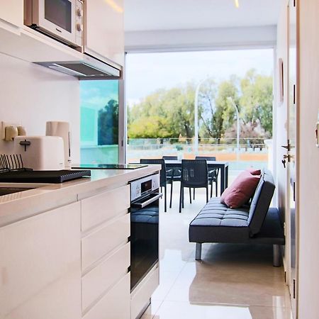 Апартаменти Phaedrus Living - Seaside Luxury Flat Harbour 110 Пафос Екстер'єр фото